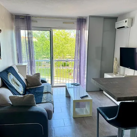 Apartment Ideal Couple *